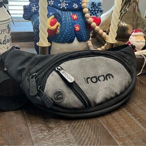 Fanny Pack By “The Room” Black Bag Adjustable Waist Detail Zip Closure